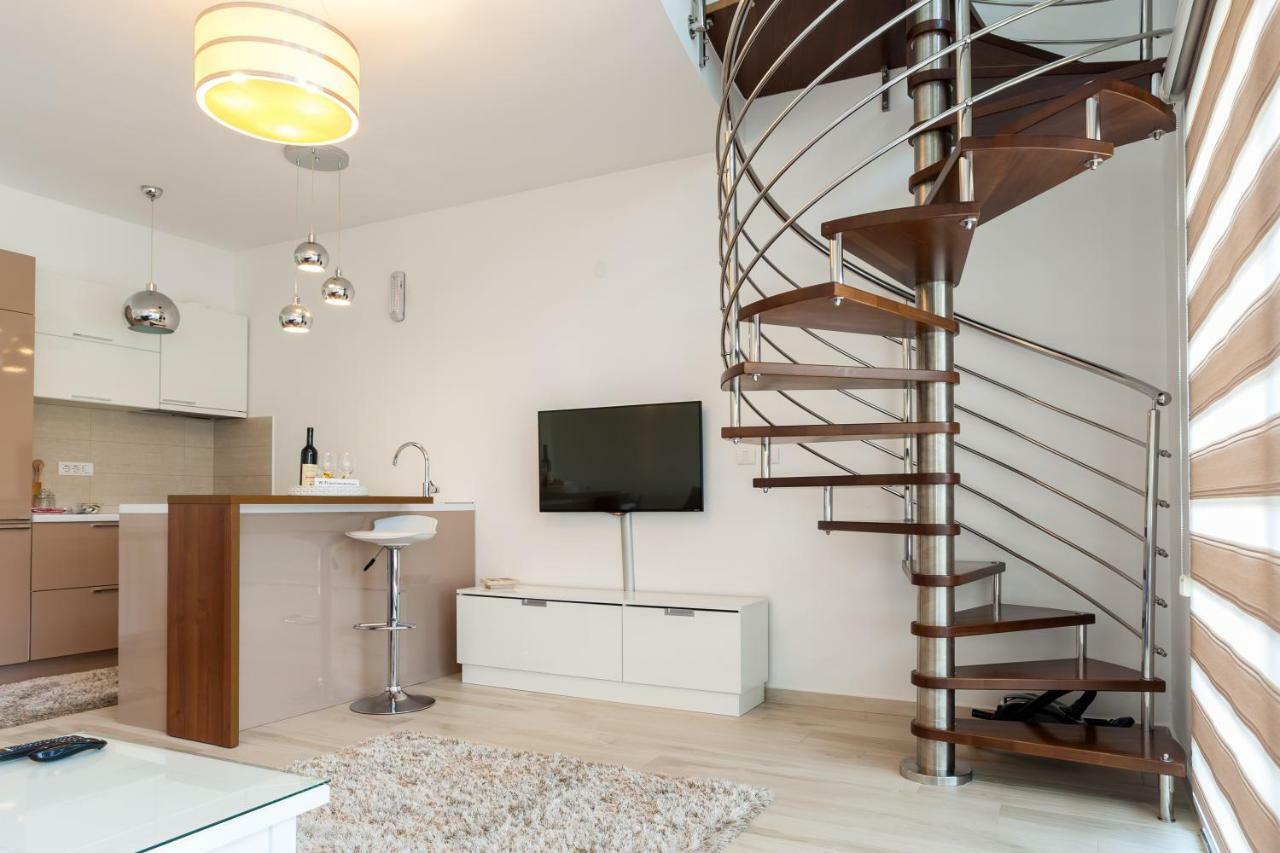 Apartments Davor Bar Bagian luar foto