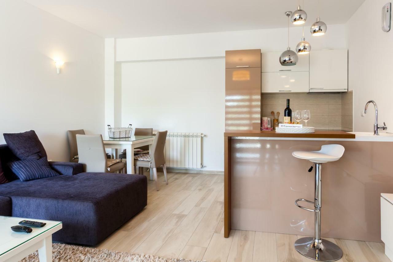 Apartments Davor Bar Bagian luar foto